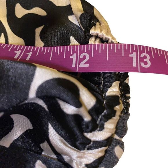 White House Black Market Cream and Black Pattern Top with Elbow Length Sleeves S - Picture 12 of 13